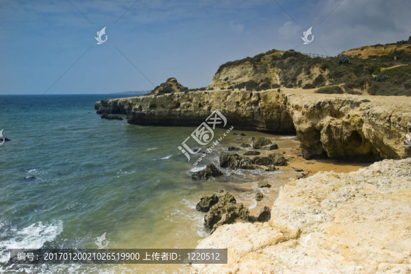 我們的海灘和峭壁