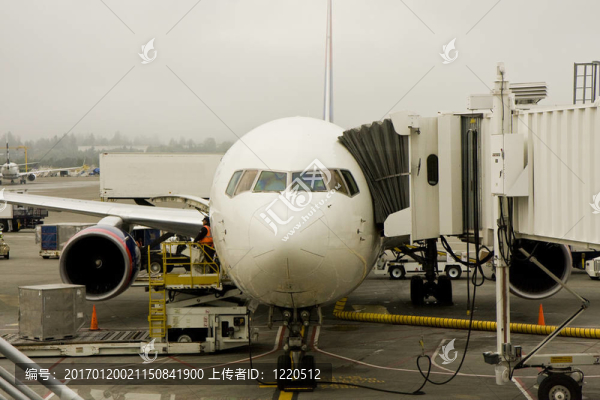 霧機(jī)場噴氣機(jī)
