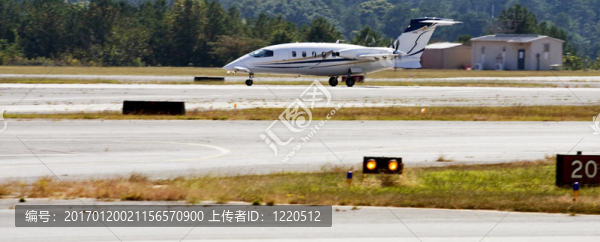 渦槳飛機(jī)著陸