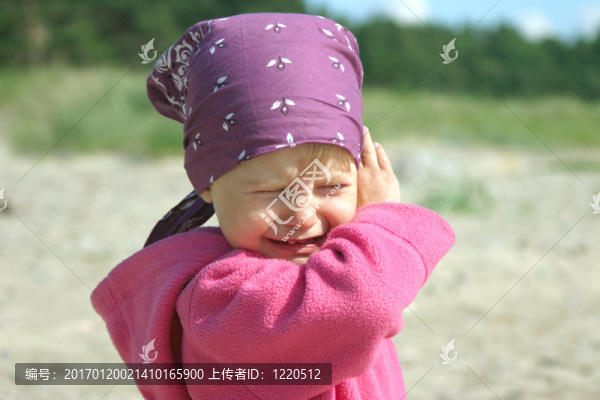 哭泣的女孩