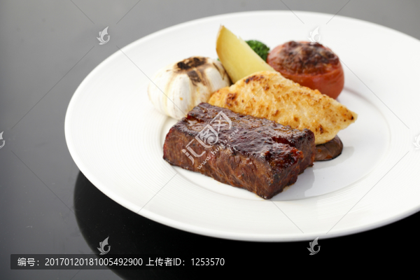 魚(yú)扒拼牛扒