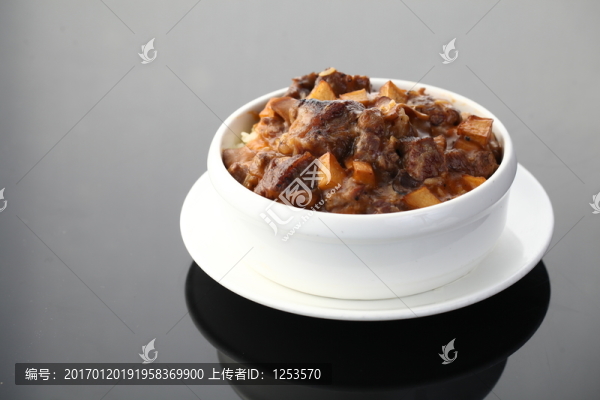 野菌牛肉飯