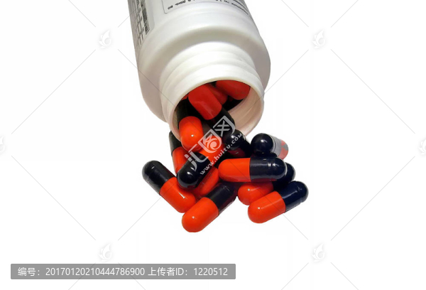 白色背景上的藥丸