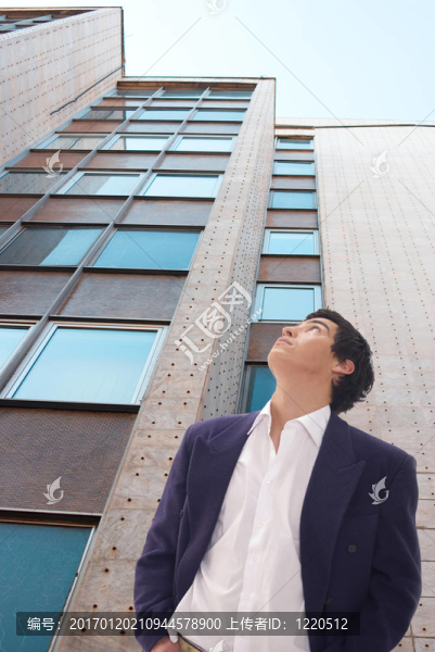 建筑與人