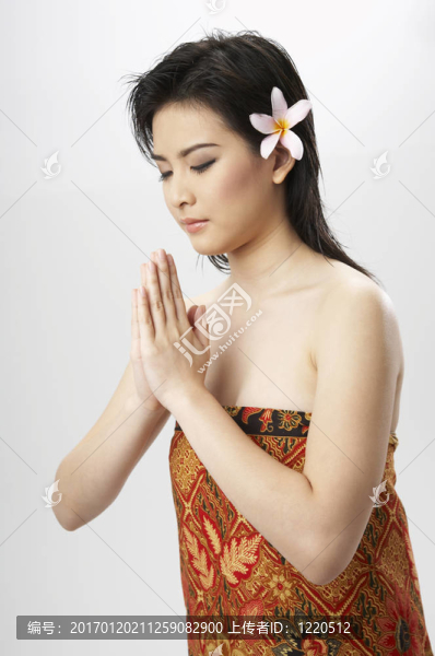 女人沉思