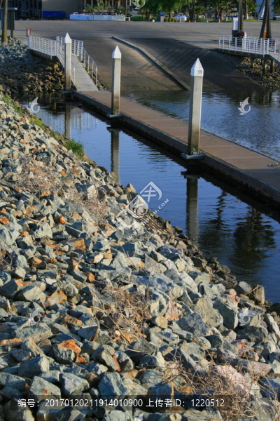 船發(fā)射-匯圖網(wǎng) www.fosd68.com 船發(fā)射