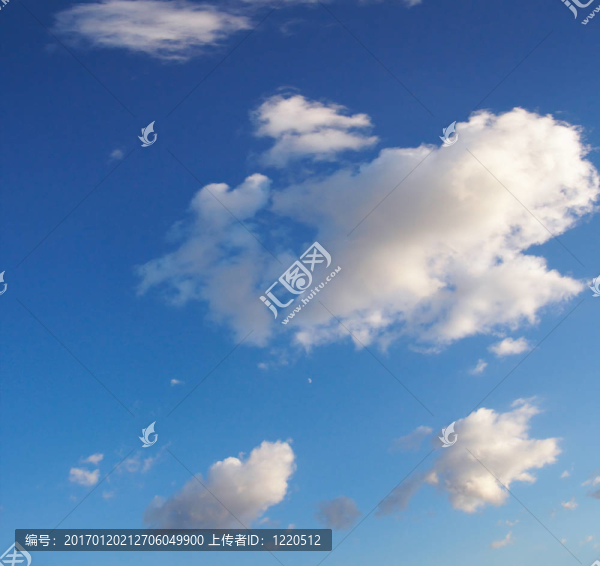 藍(lán)色的天空全景