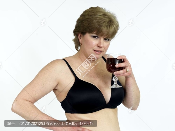 想喝一杯