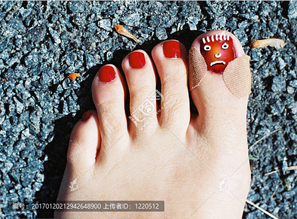 悲傷的腳趾-匯圖網(wǎng) www.fosd68.com 悲傷的腳趾