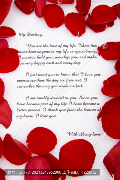 情書上的玫瑰花瓣。