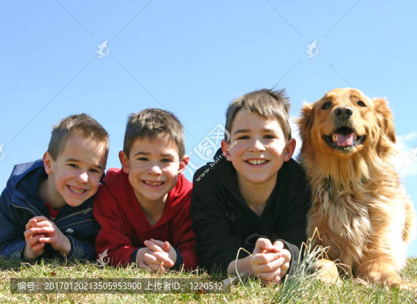 男孩和狗-匯圖網(wǎng) www.fosd68.com 男孩和狗