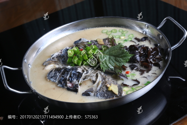 紫蘇燜魚頭