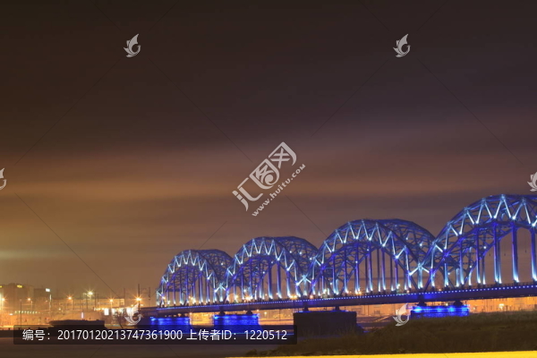 里加橋；冬季城市