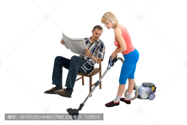 丈夫；妻子和一個吸塵器