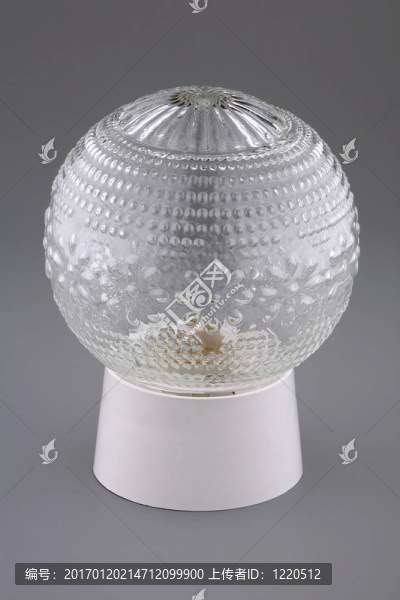 有玻璃頂棚的夾具