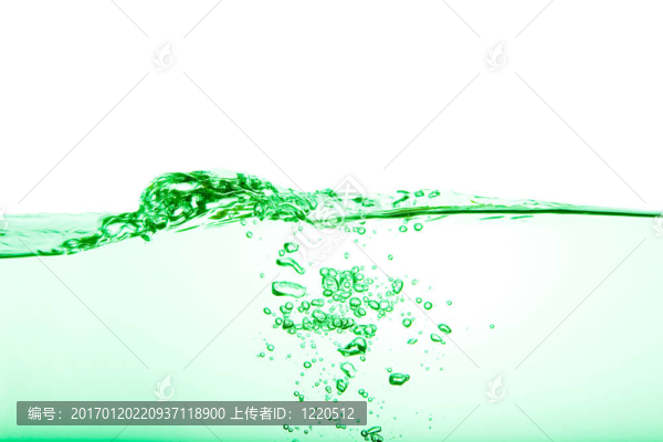 綠色清潔的水