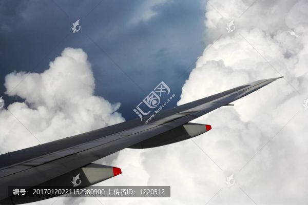 飛機(jī)機(jī)翼