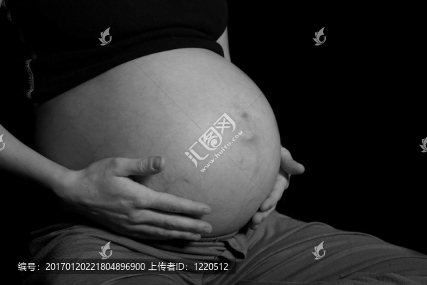 孕婦的肚子-匯圖網(wǎng) www.fosd68.com 孕婦的肚子