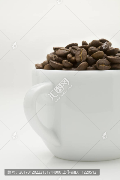 杯子里的咖啡豆