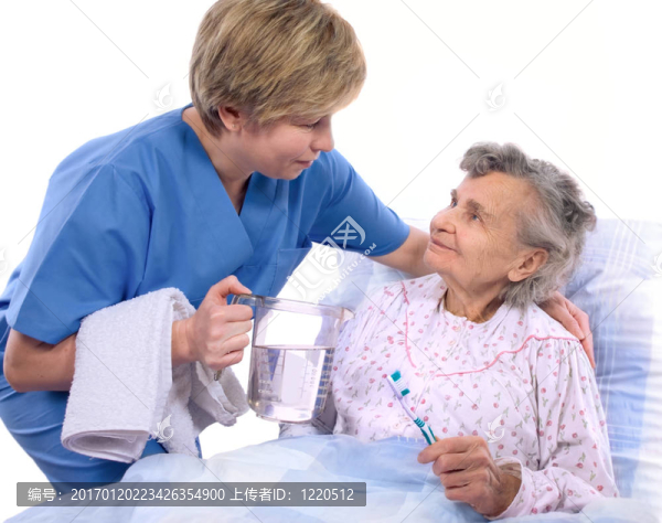 和一個年長的女人的護(hù)士