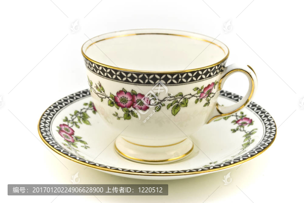 花卉圖案茶杯