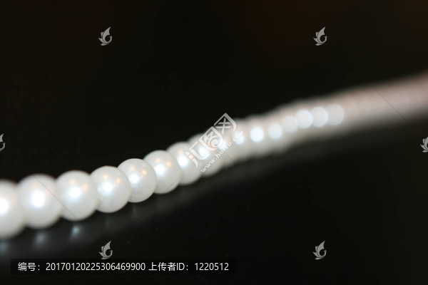 珍珠項(xiàng)鏈