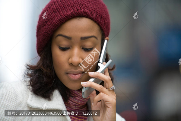 她手機(jī)上的女人