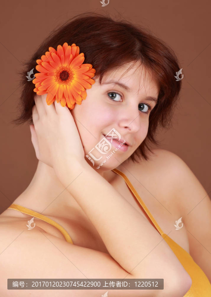 女孩與花