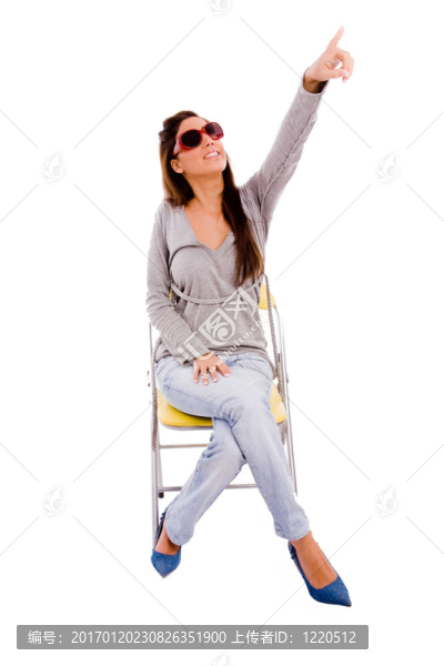 年輕女性前視圖