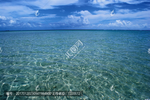 水晶清澈的海水