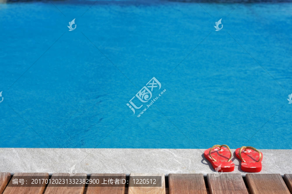 游泳池涼鞋