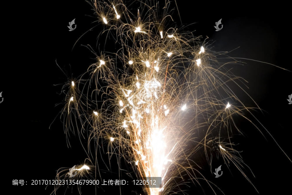 天空中的爆竹