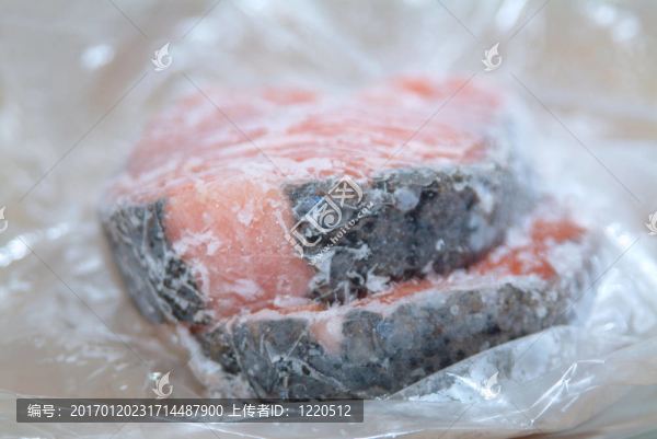 冷凍鮭魚牛排