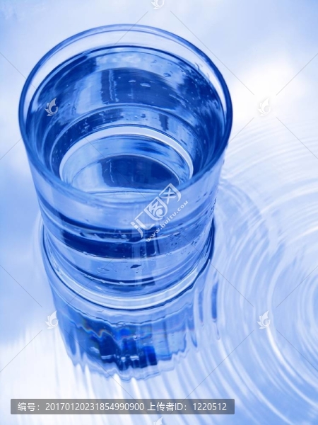 藍(lán)色水玻璃
