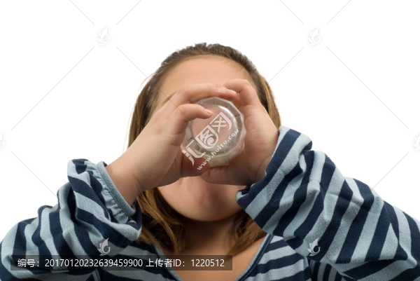 喝牛奶