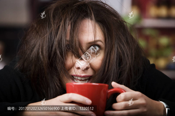 咖啡瘋狂的女人