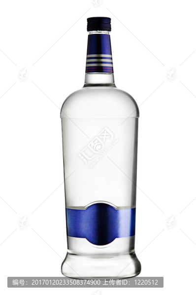 白色背景上的伏特加酒