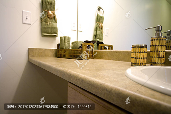 在臥室的床上-匯圖網(wǎng) www.fosd68.com 在臥室的床上