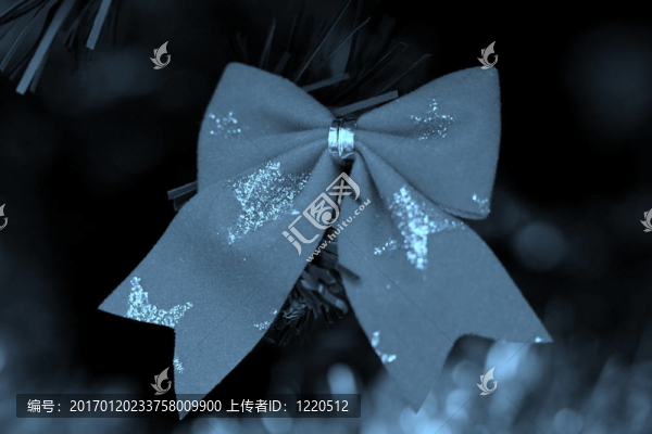 圣誕樹上的裝飾品。