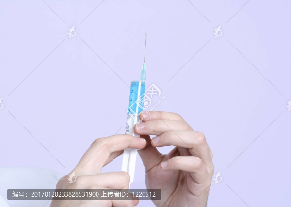 一個(gè)年輕醫(yī)生的肖像！
