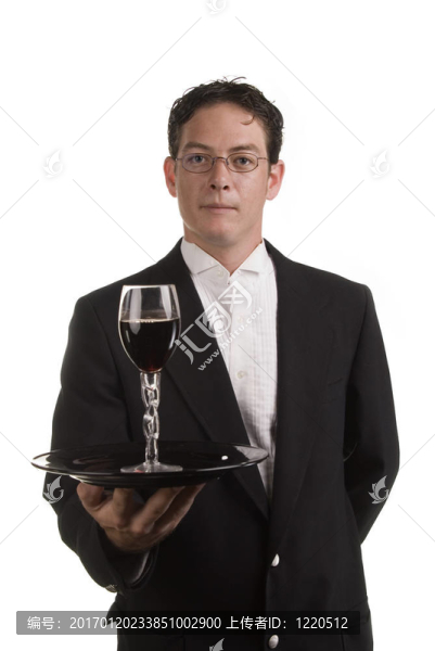在晚禮服陪酒