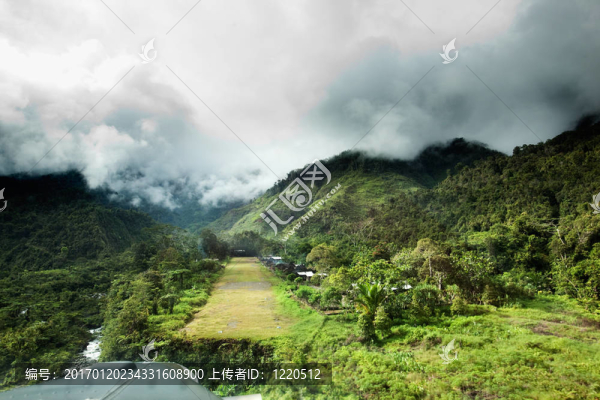 芒廷村跑道