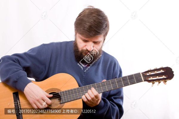 彈吉他