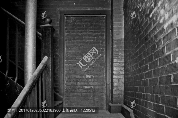 用磚堵死