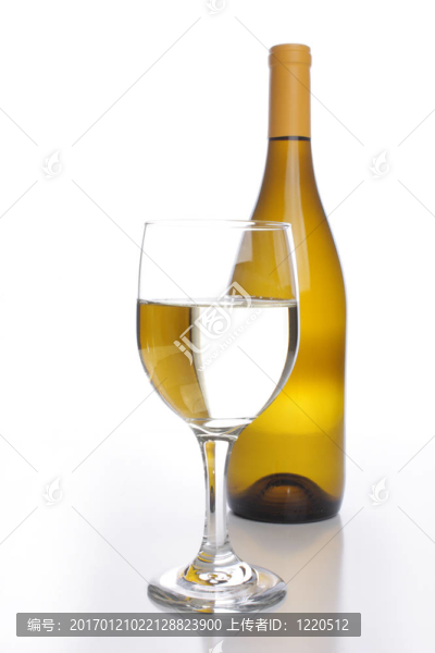 帶有玻璃的酒瓶