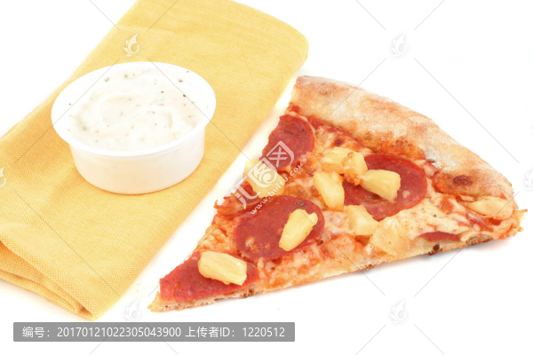 菠蘿意大利辣味香腸比薩