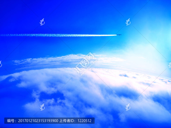 飛機(jī)上方的飛機(jī)
