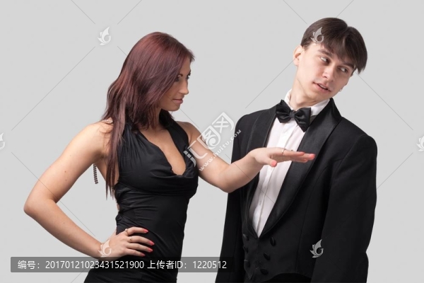 打在臉上