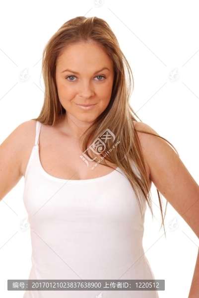 可愛的黑發(fā)女孩