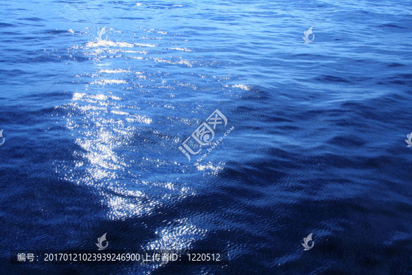 碧波蕩漾的海洋